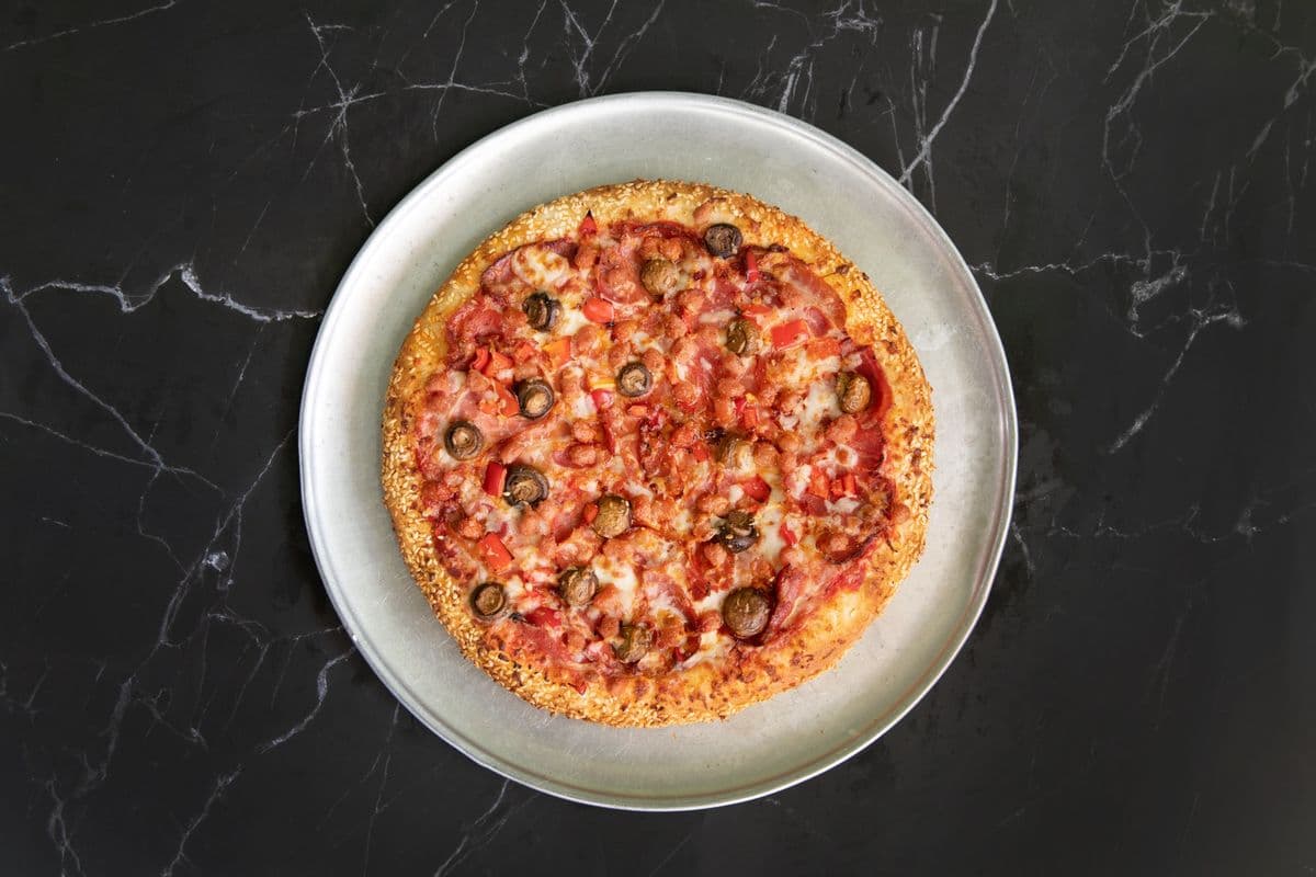 Small Capicola Deluxe Pizza