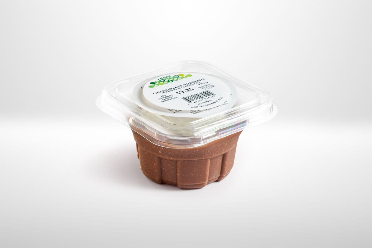 Chocolate Pudding with Whipping Cream in a Cup (198 g)