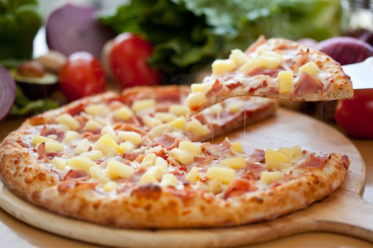 16" Hawaiian Pizza