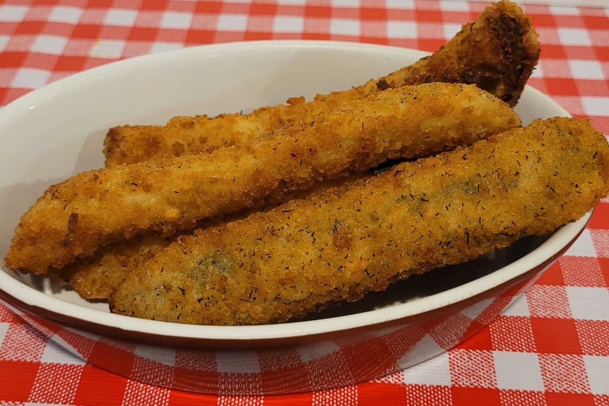 Fried Dill Pickles - 4 per order