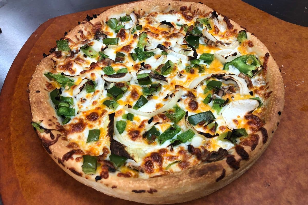 Medium Beef & Mushroom Pizza (Ground Beef)