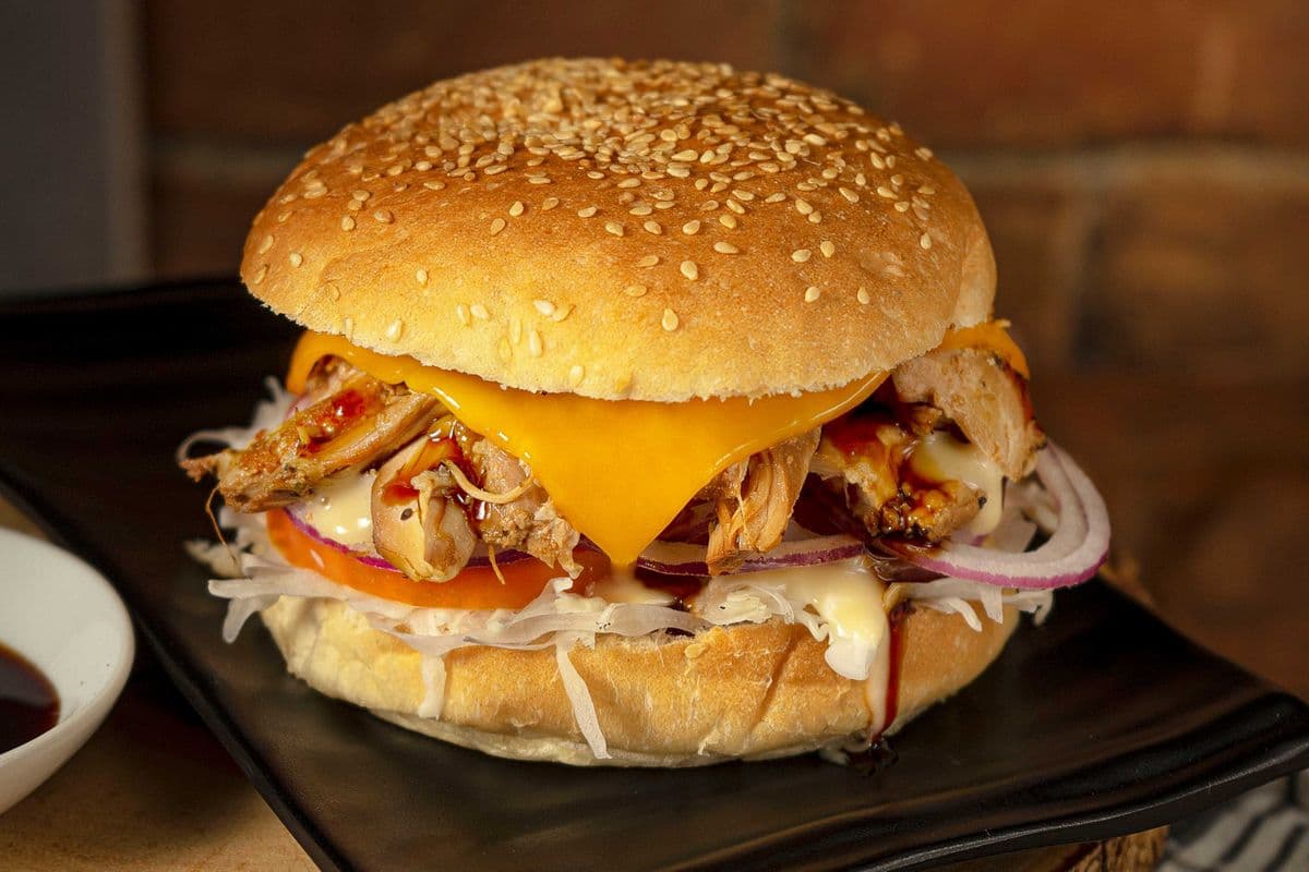 Burger with Braised Chicken