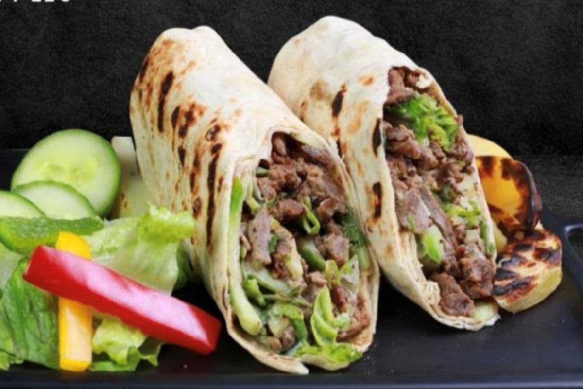 Peri Beef Wrap & 1 Side Order