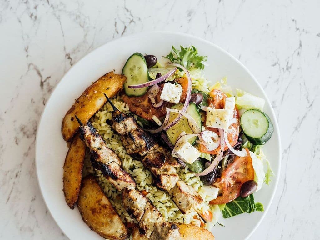 Assiette de souvlaki au porc / Pork Souvlaki Plate