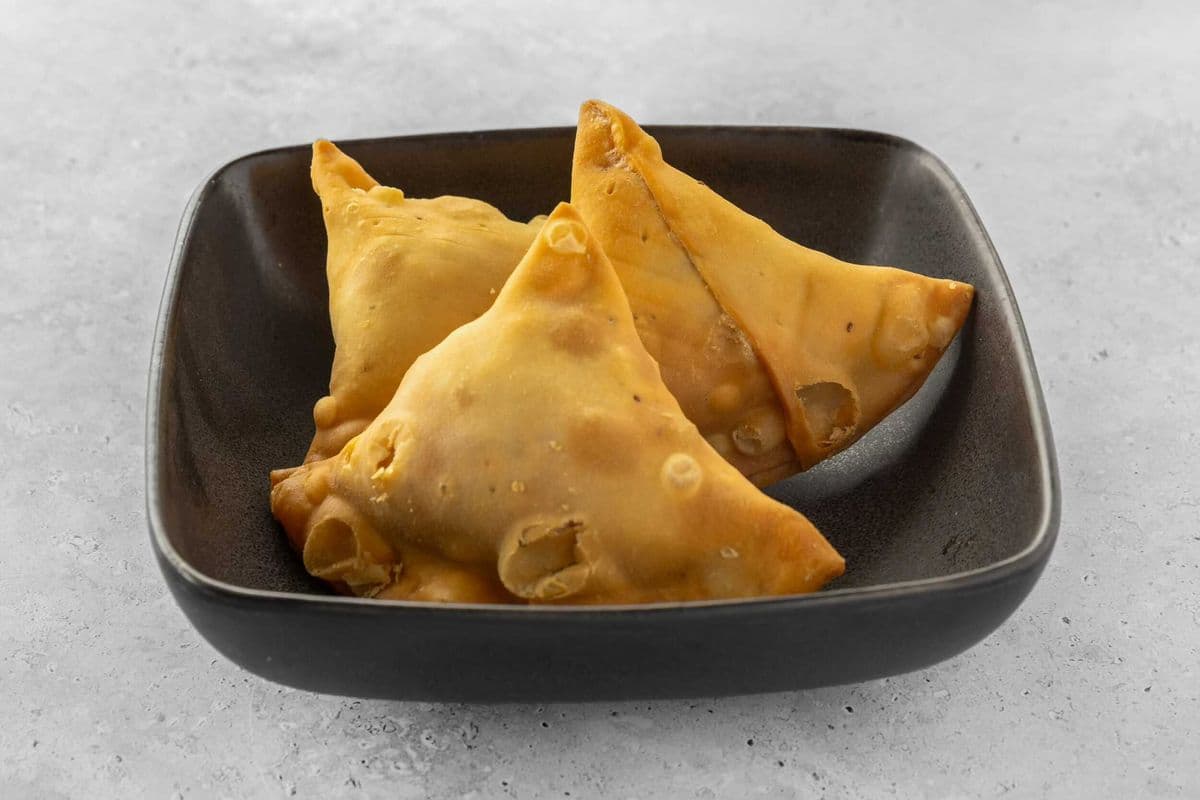 Six Samosa