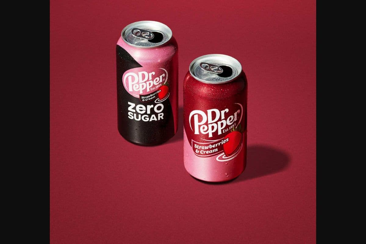 Dr Pepper Strawberries and Cream Soda ZERO Sugar Pop USA Product (355 ml)