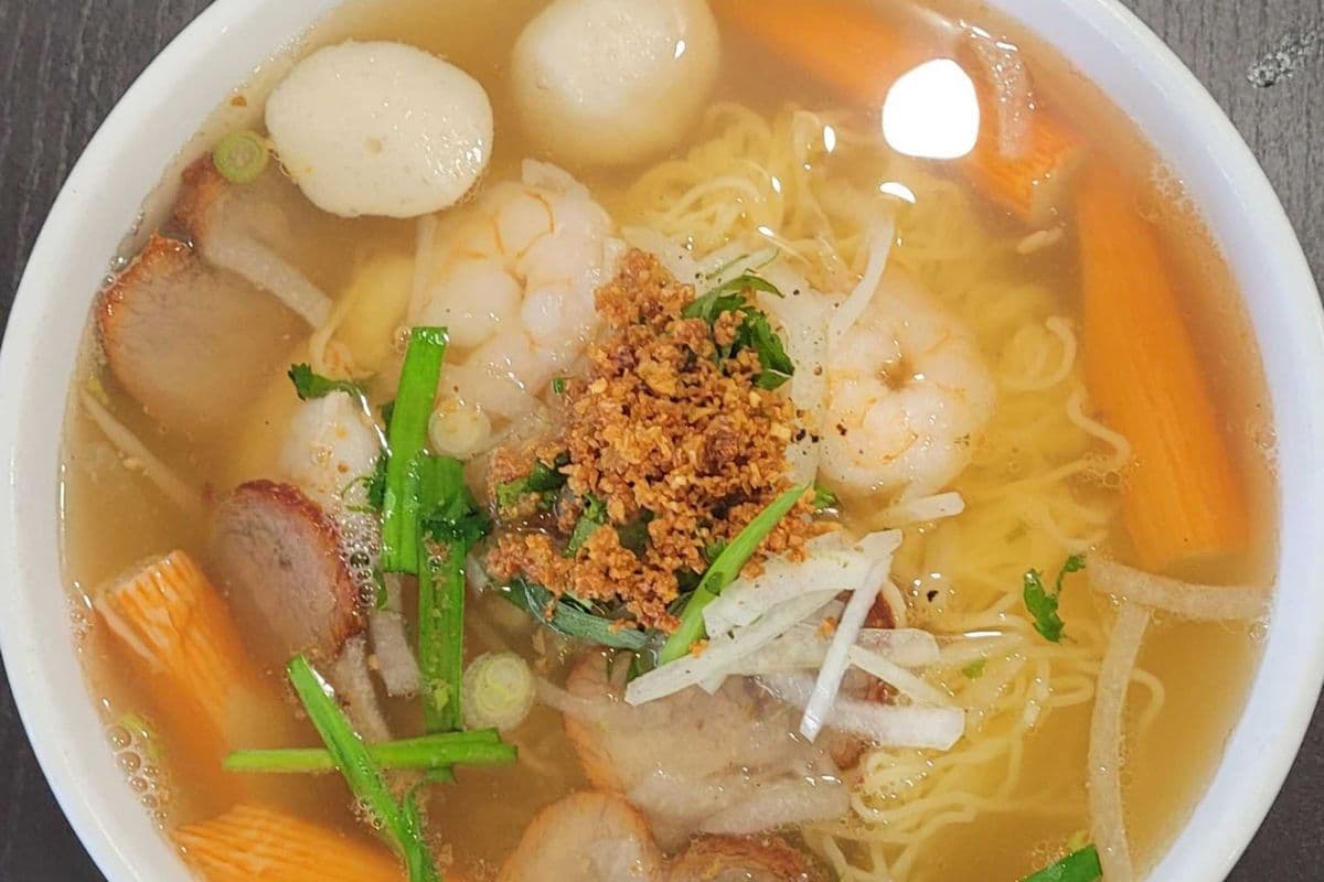 S7 - House Special Egg Noodle Soup with Seafood and BBQ Pork