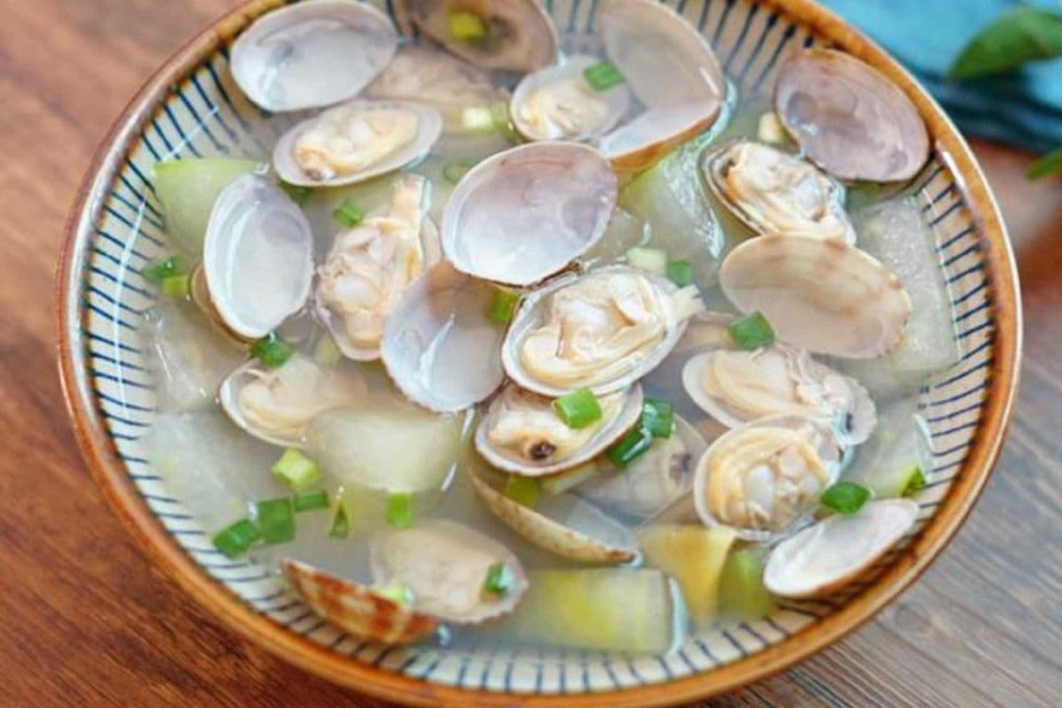 Clam and Winter Melon Soup 花甲冬瓜汤