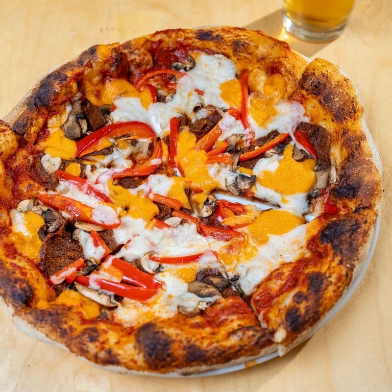 Seitans Deluxe Pizza