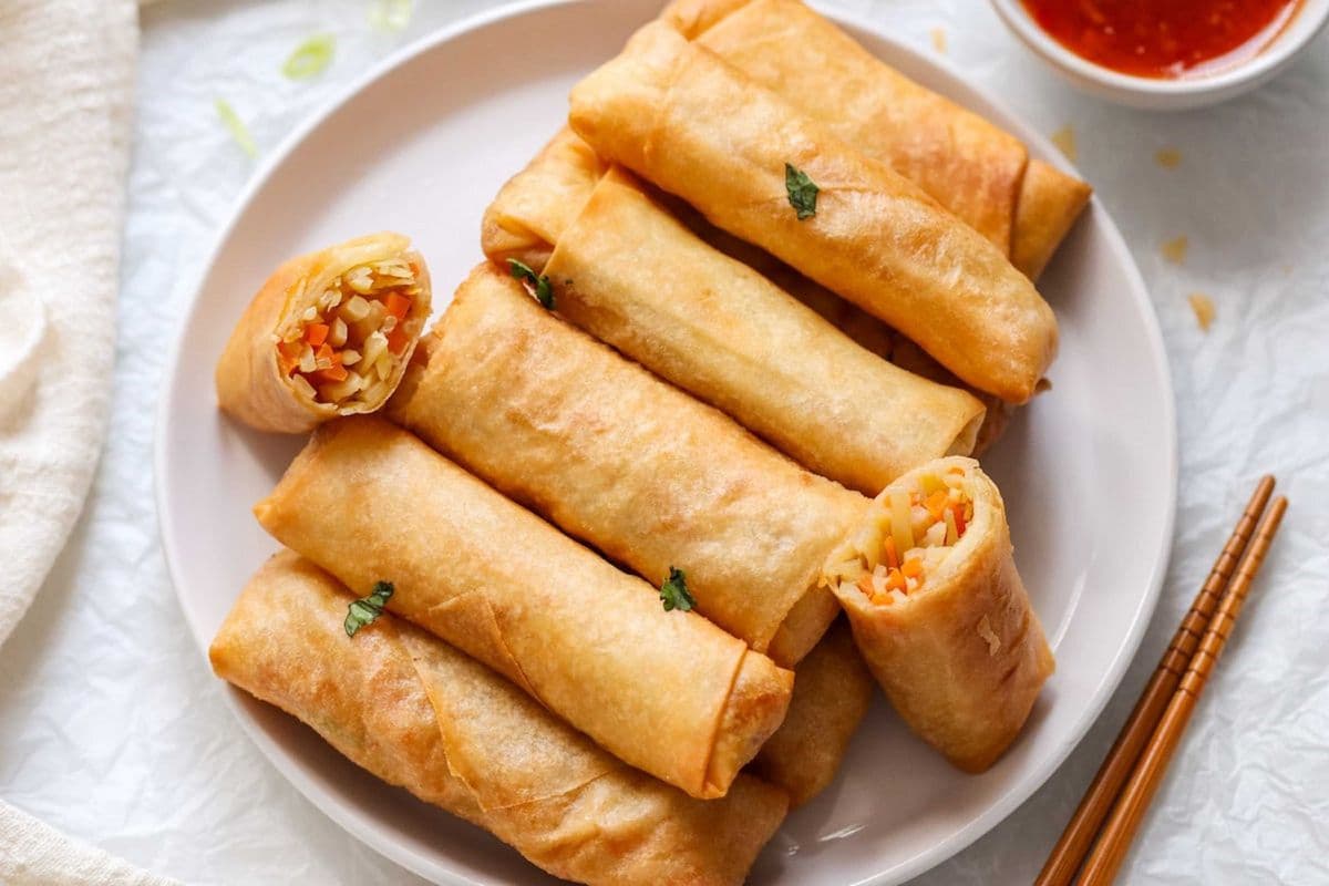 Lunch Special - Vegetable Spring Rolls (4 pcs)