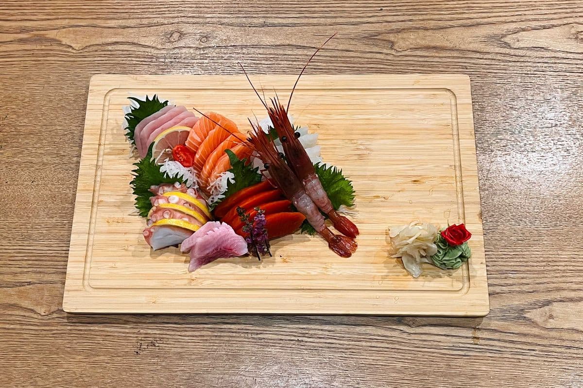 King's Sashimi (24 pcs)
