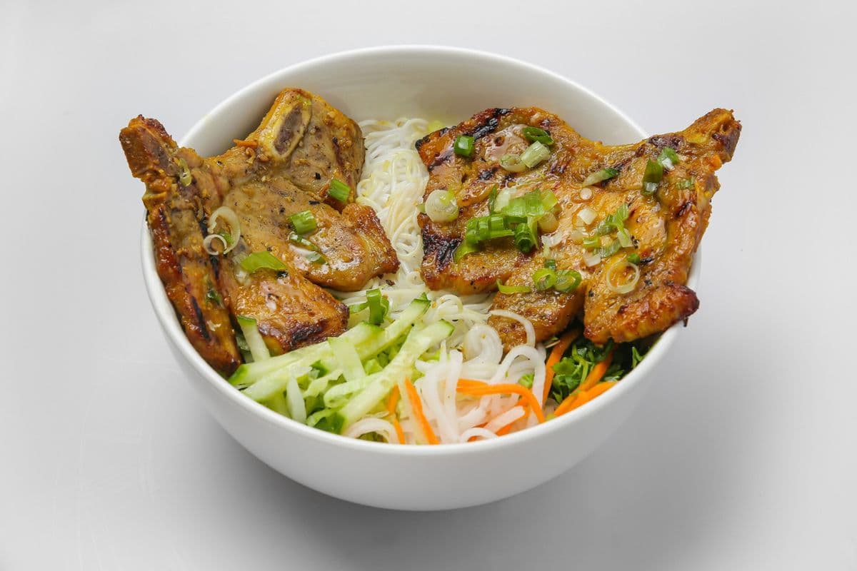 Lemongrass Grilled Pork Vermicelli / Bún Thịt Nướng