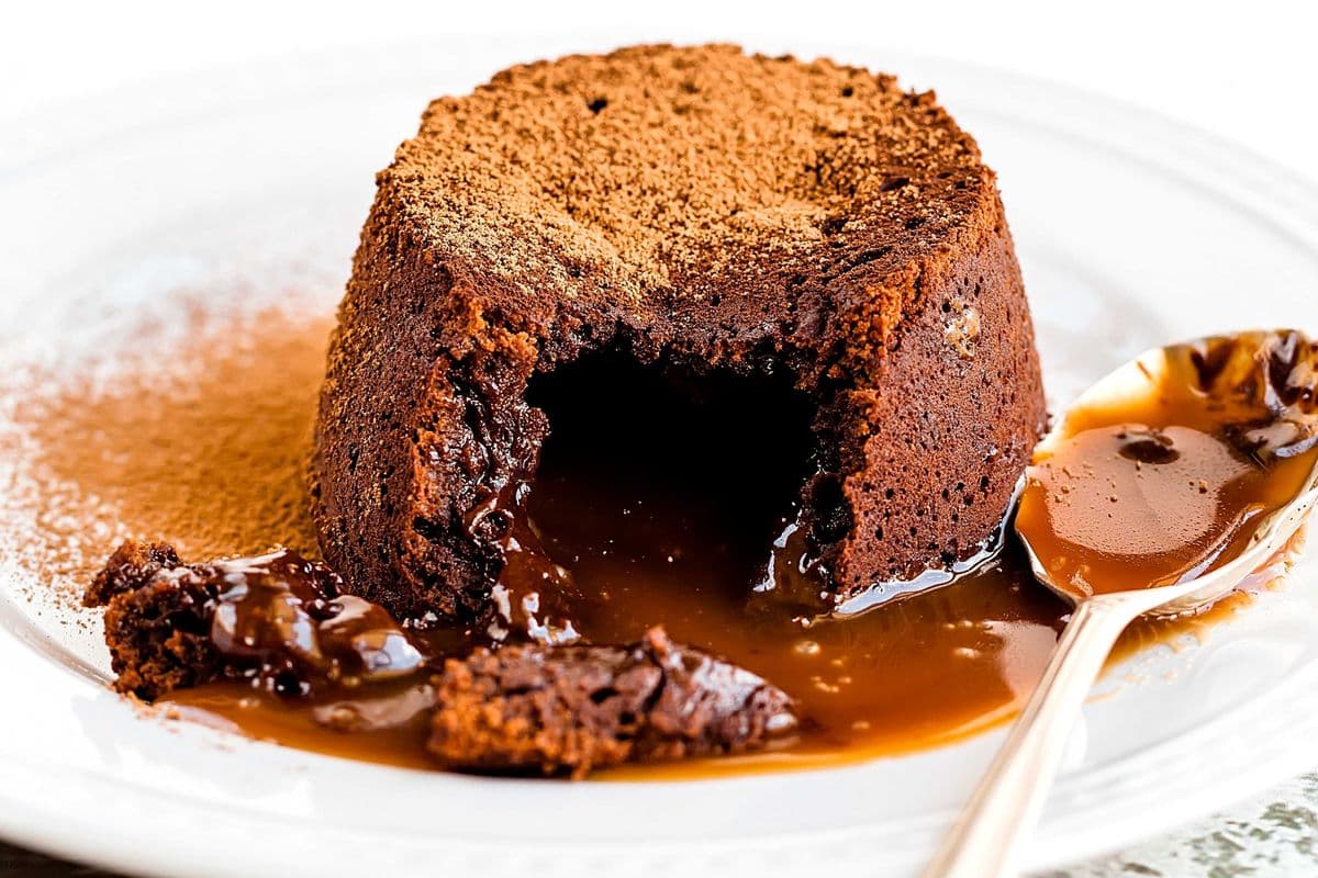 Chocolate Lava Cake (100g) (380 Cal)