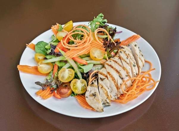 Grilled Chicken Mixed Greens