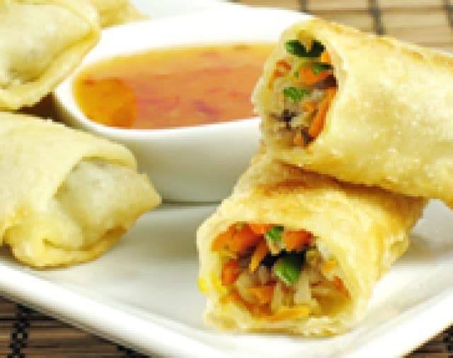Deep Fried Vegetable Spring Rolls (4 pcs)