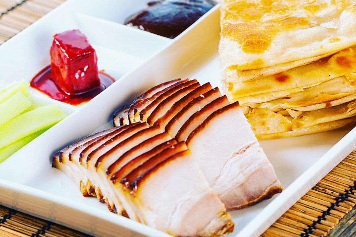 127. Tianjin Smoked Pork Sliced with Homestyle Pancake and Soybean Sauce - 天津熏肉 (配家常饼)
