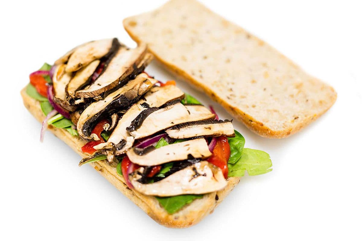 Veggie Portobello Panini (387 Cal)