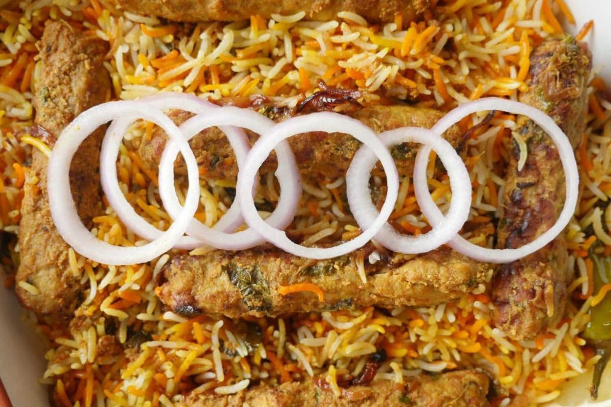 Chicken Biryani with Raita and Kabab