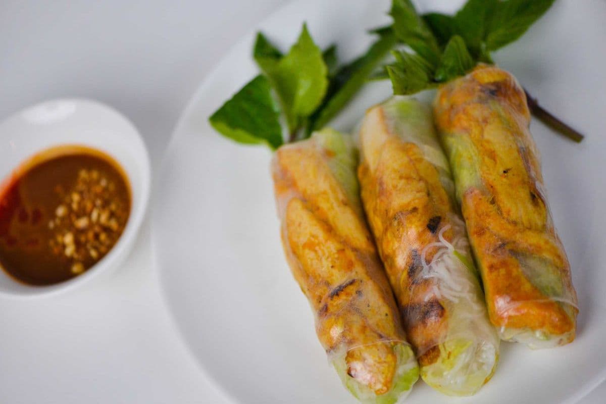 3. Chicken or Beef Salad Rolls (3 pcs) - Goi Cuon Ga Hay Bo