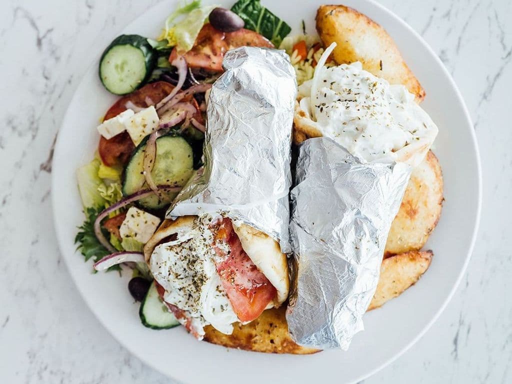 Assiette de pitas au porc / Pork Pitas Plate