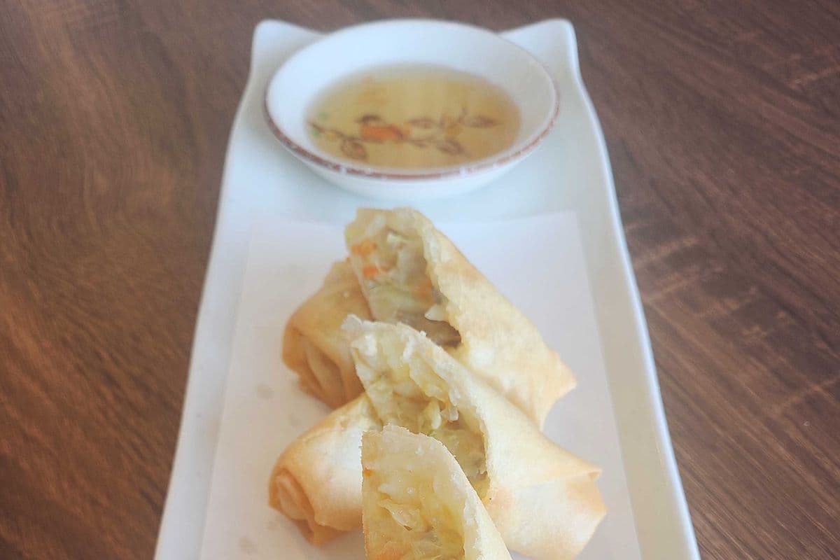 A3. Vegetable Spring Rolls (3 pcs)