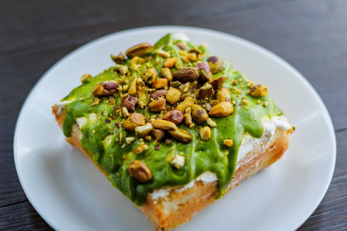 Tres Leches Cake Pistachio (1 Piece)