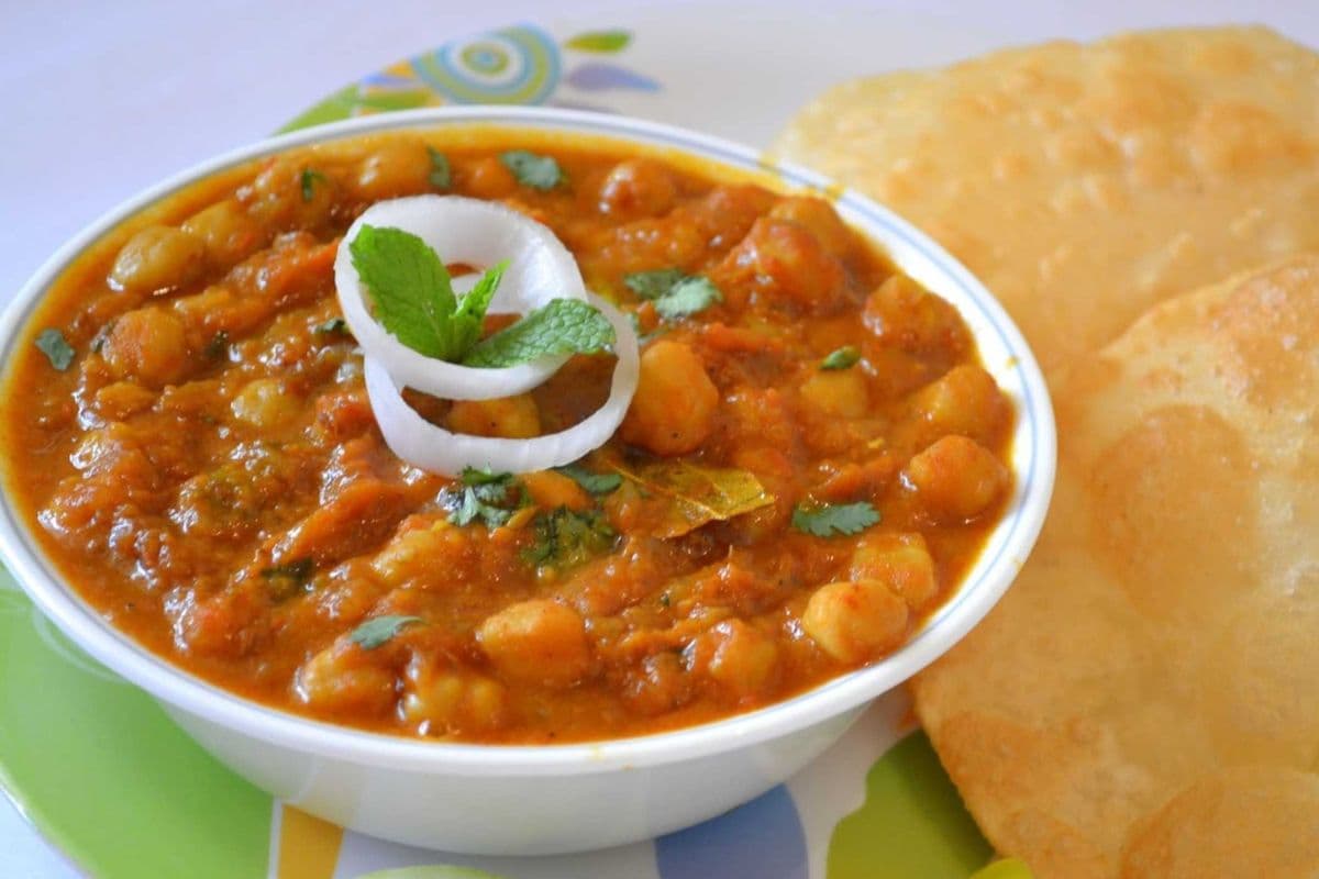 Chola Bhatura