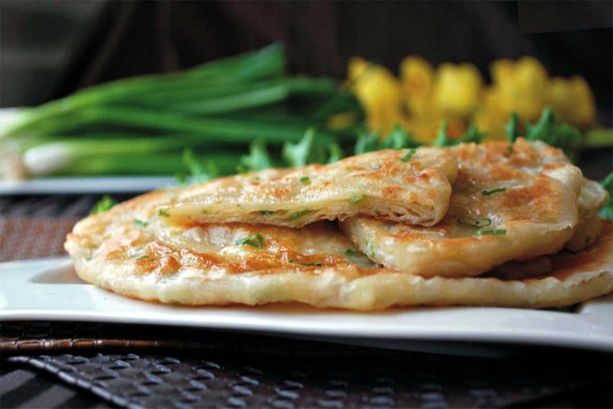 蔥油餅 Green Onion Flatbread (2pcs)
