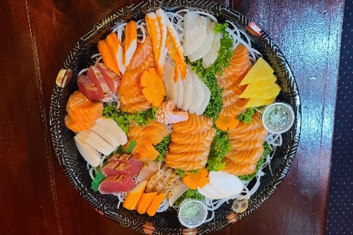 220. Sashimi B Combo Platter (52 pcs)