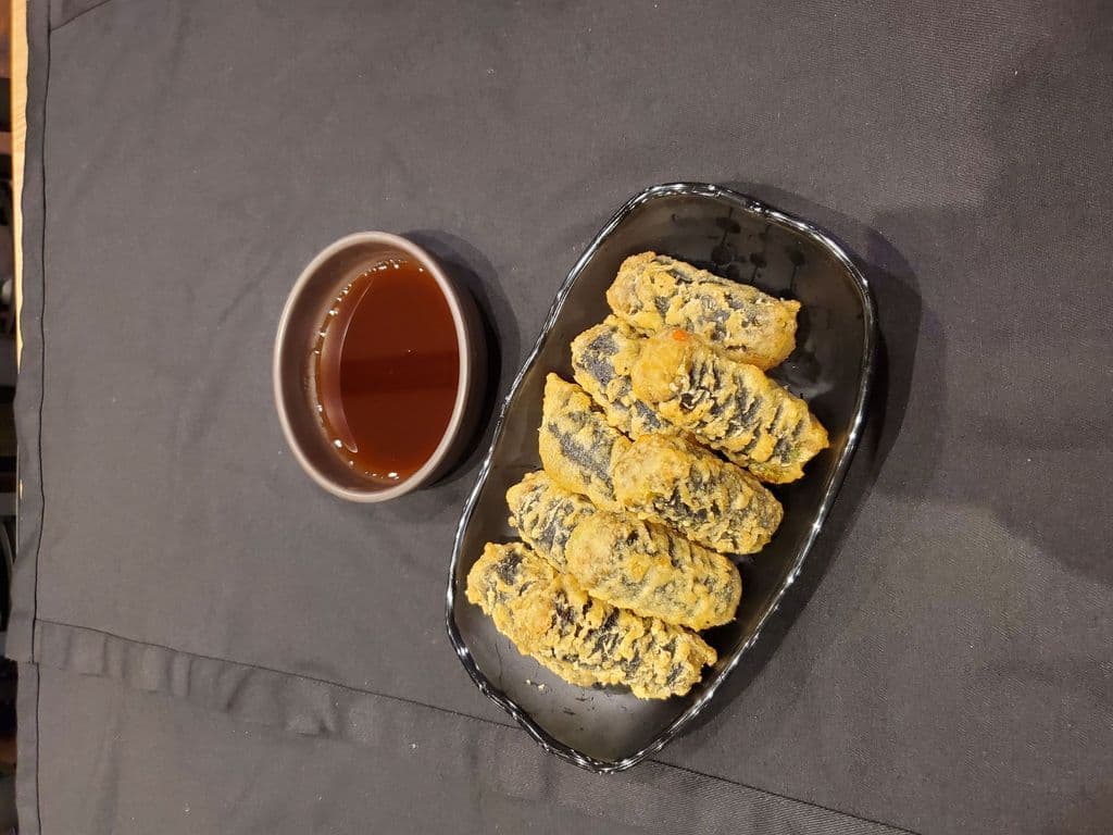 Deep-fried Seaweed Roll (9pc)