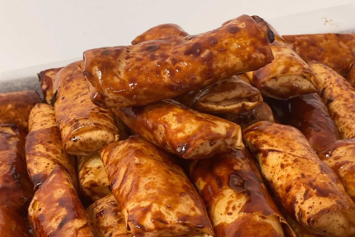 Turon (banana fritters)