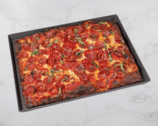 Pizza aux pepperoni style Sicilienne / Sicilian Style Pepperoni Pizza