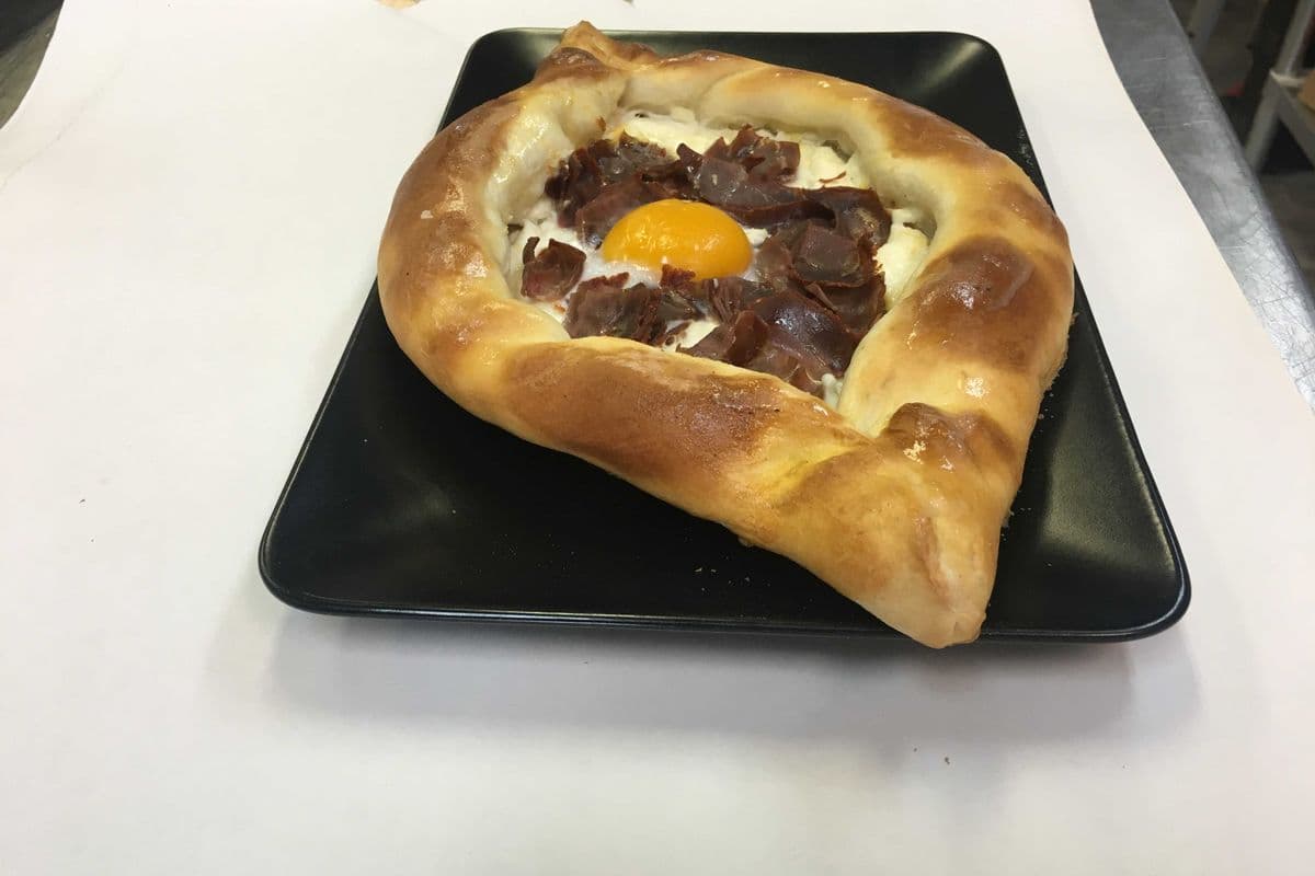 Pide Basturma