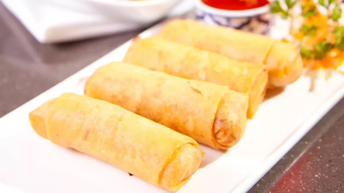 AP-01 Thai Spring Rolls - Por Pia Tod (3 pcs)