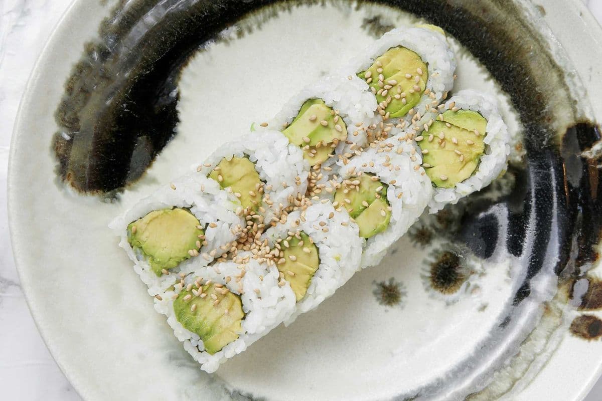 Avocado Maki Roll (8 pcs)