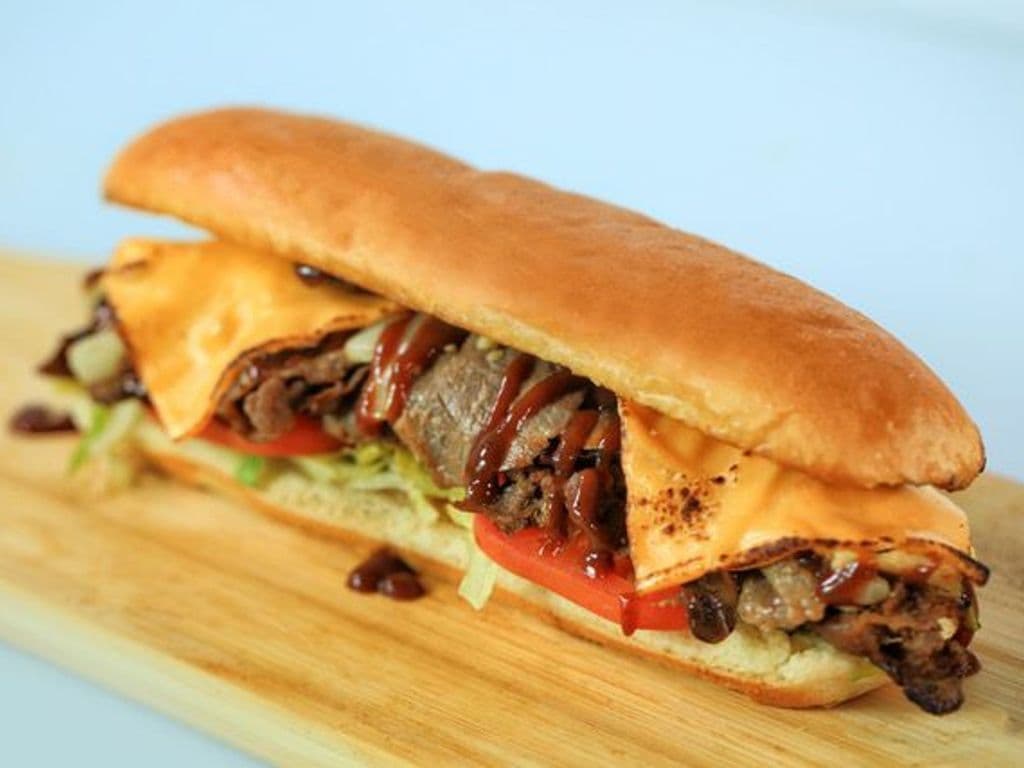 Le BBQ Steak Fromage / The BBQ Cheesesteak