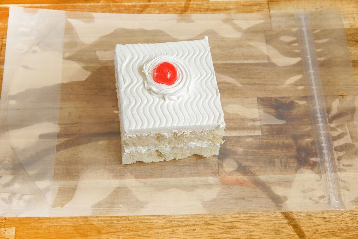 Vanilla Pastry (1 pc)