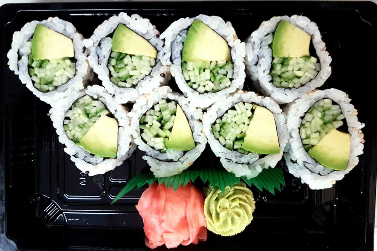 Avocado & Cucumber Roll