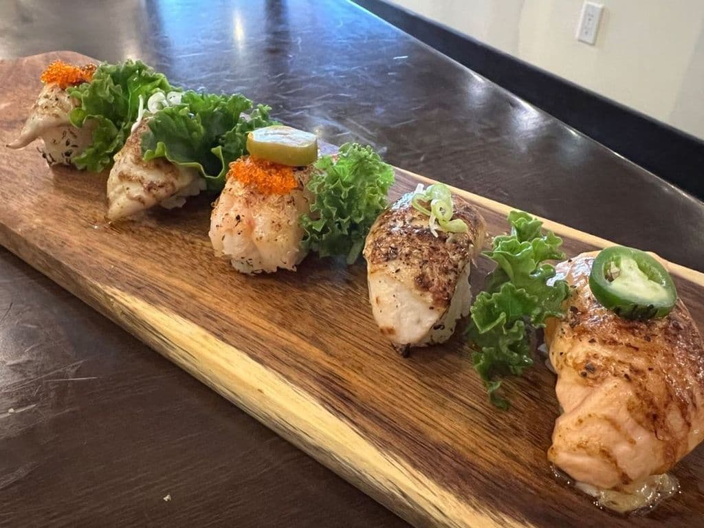 Assorted Aburi Sushi Combo(5pcs)