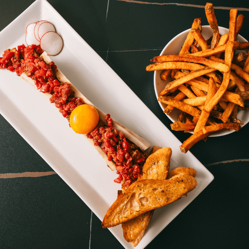 Gros tartare de boeuf / Large beef tartare