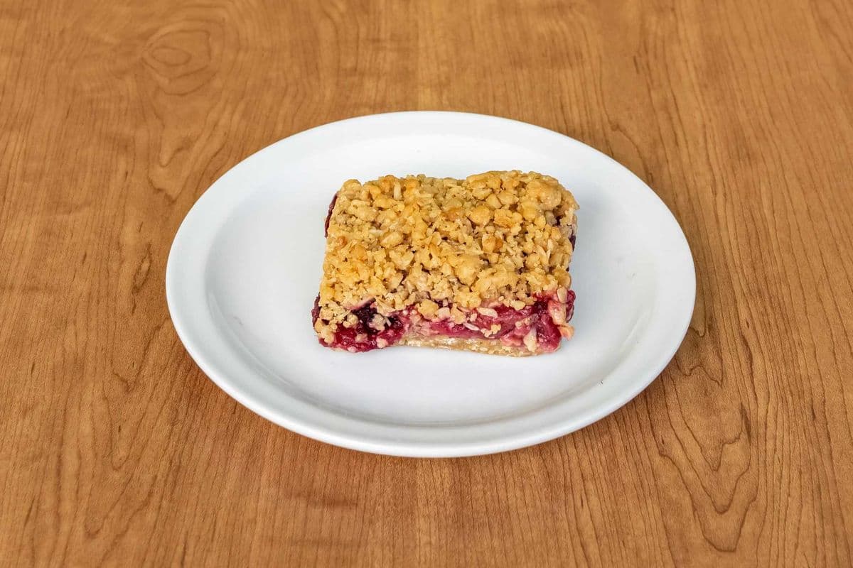 Tripleberry crumble bar