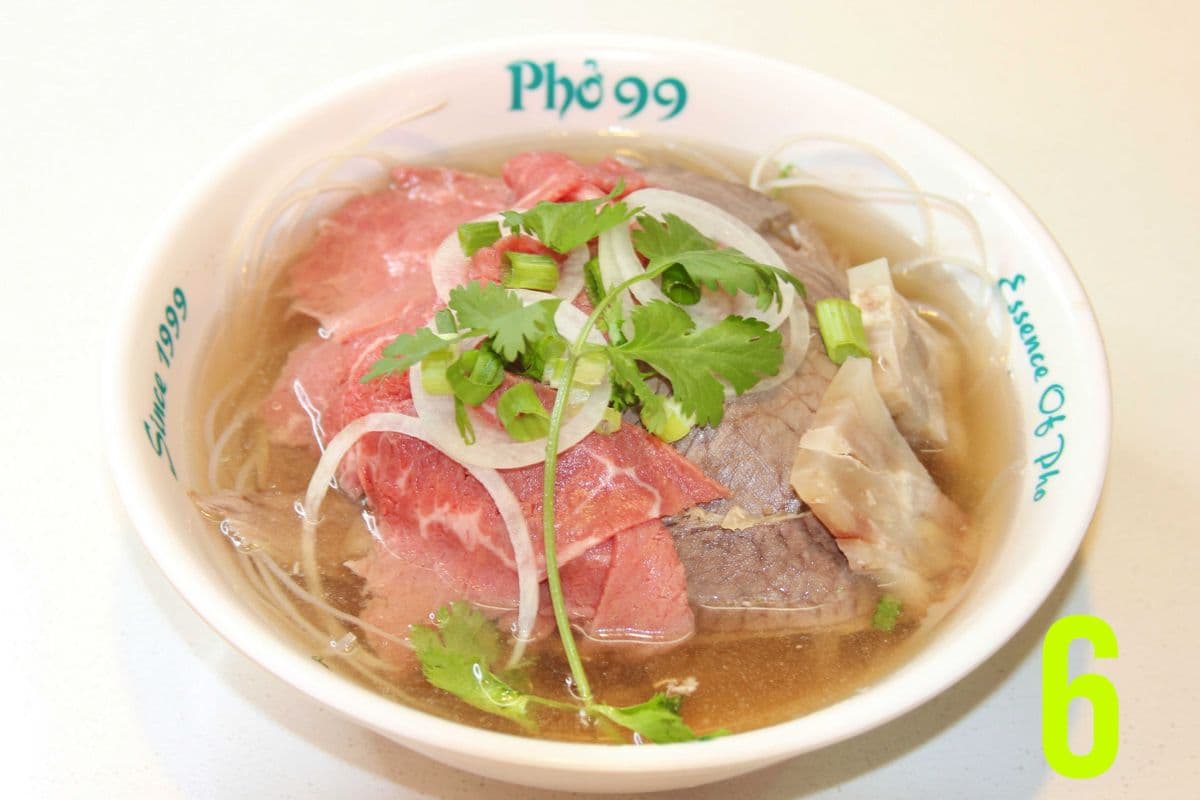 6. Phở Steak, Well-Done Flank and Soft Tendon