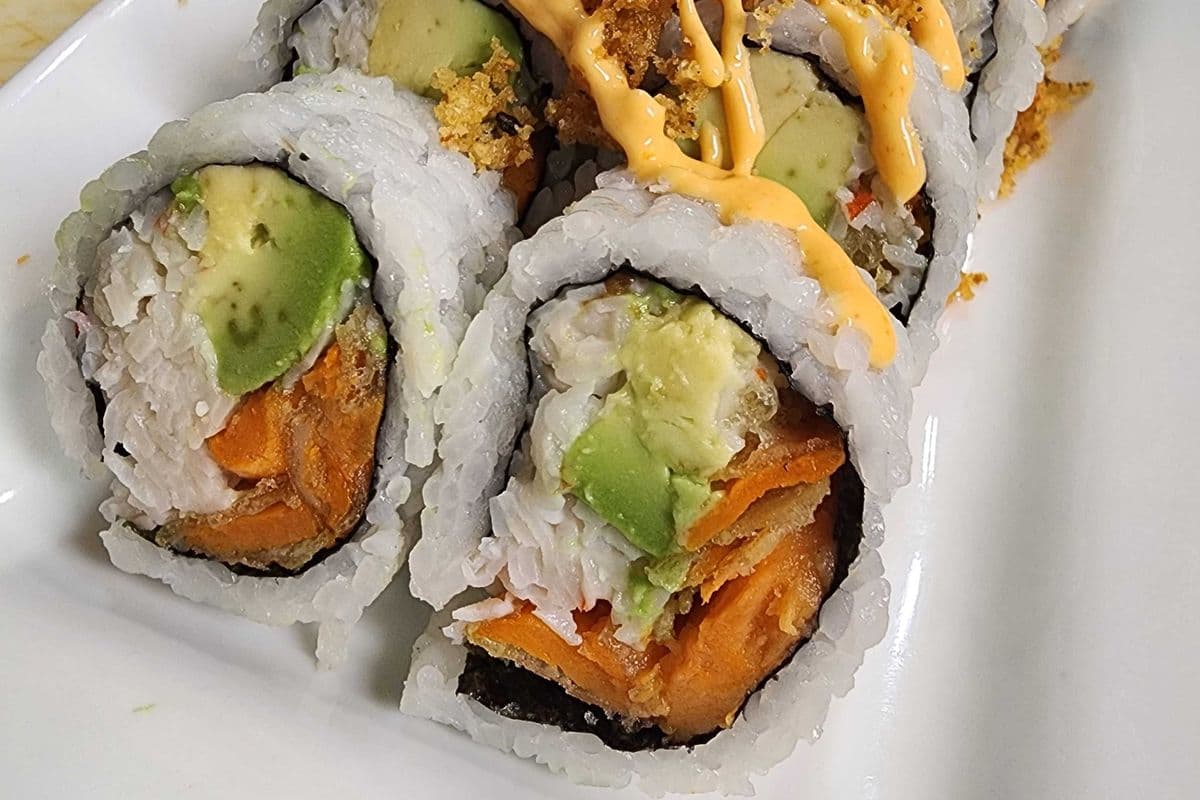 Crunch California Roll (8 pcs)