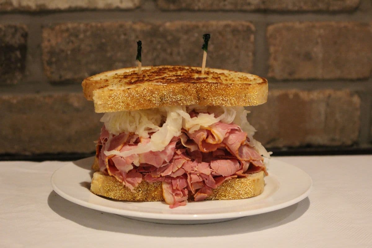 Reuben Sandwich (Kosher-Version)