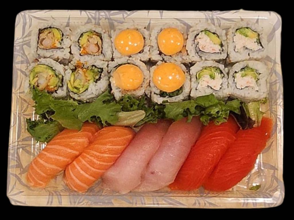 Sushi and Roll Combo (18 pcs)