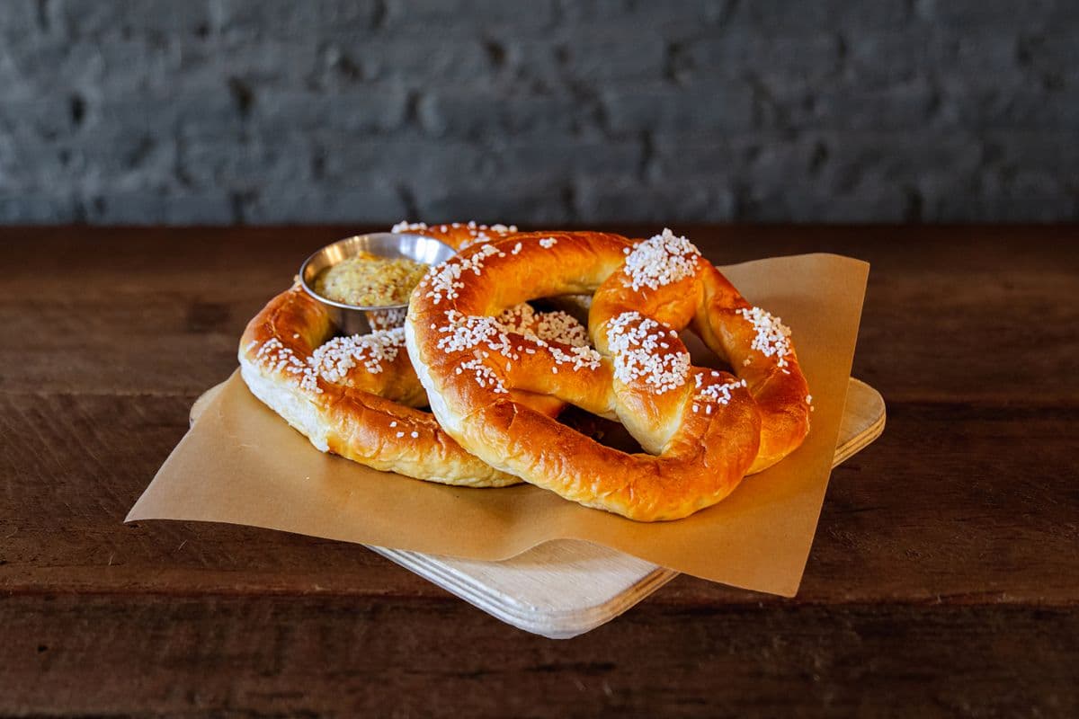 Bavarian Pretzels (2 pcs)