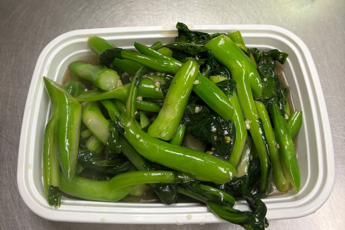 V10 Chinese Broccoli With garlic (Gai Lan) New