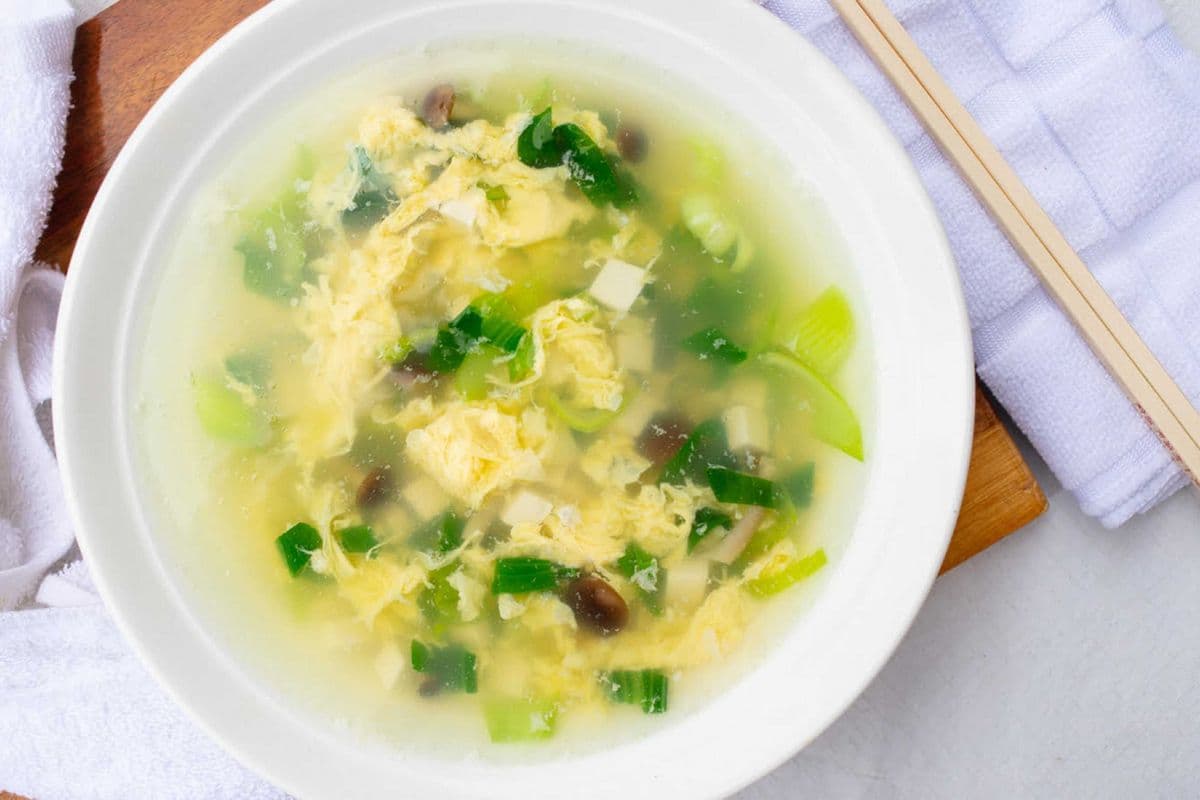 Cabbage, Fresh Tofu and Mushroom Mixed Soup 鲜菌青菜豆腐汤