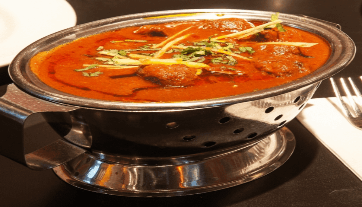 Lamb Rogan Josh Curry & a Butter Naan