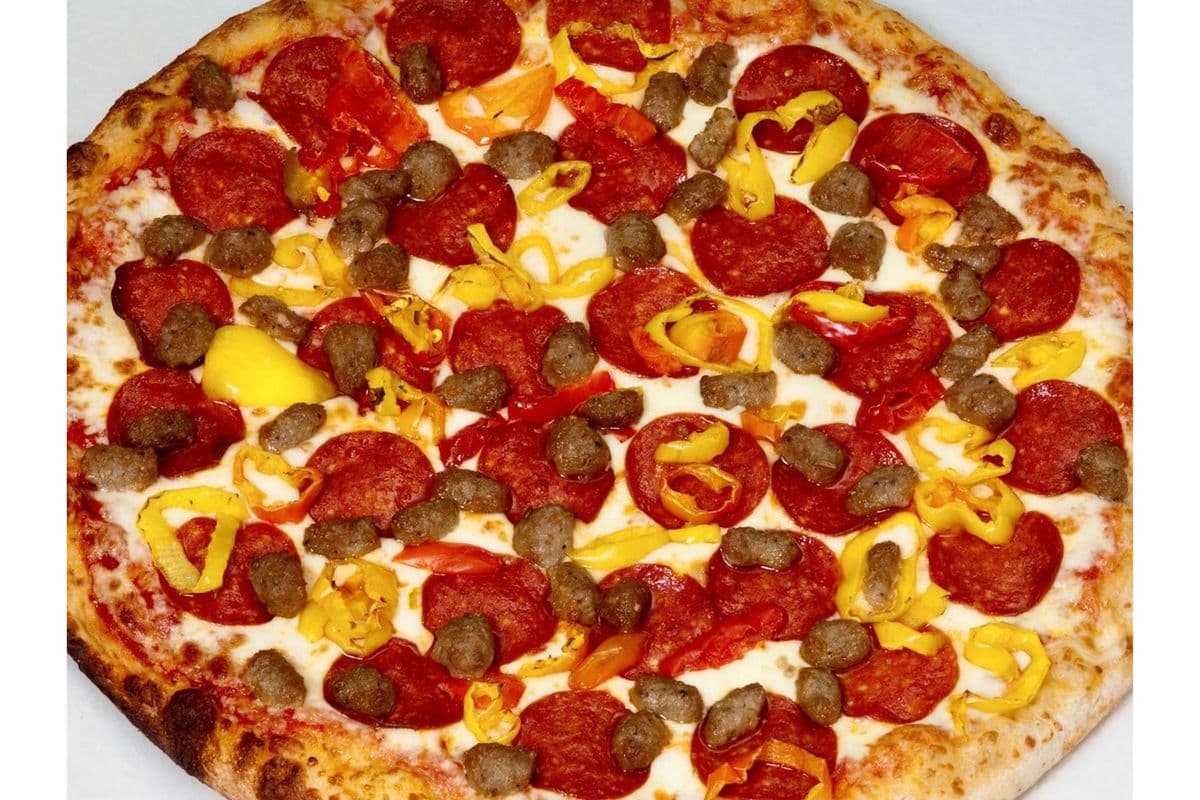 Small Reginos Spicy Deluxe Pizza